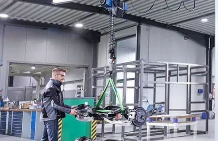 The Demag DCBS electric balancer is available in models with 275, .50, and 550 pound capacities.