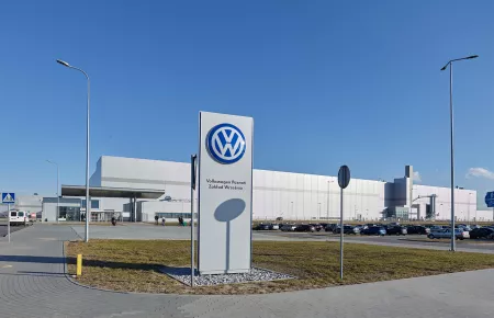 41728_47_VW